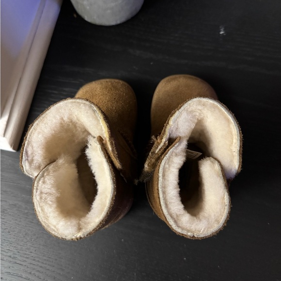 Ugg boots for toddler size 4-5c toddler preloved - Picture 6 of 11